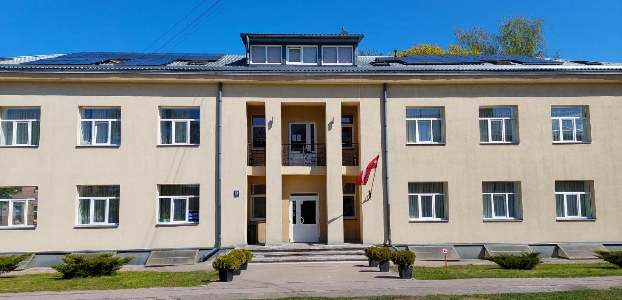 Happy Hotel Riga Buitenkant foto