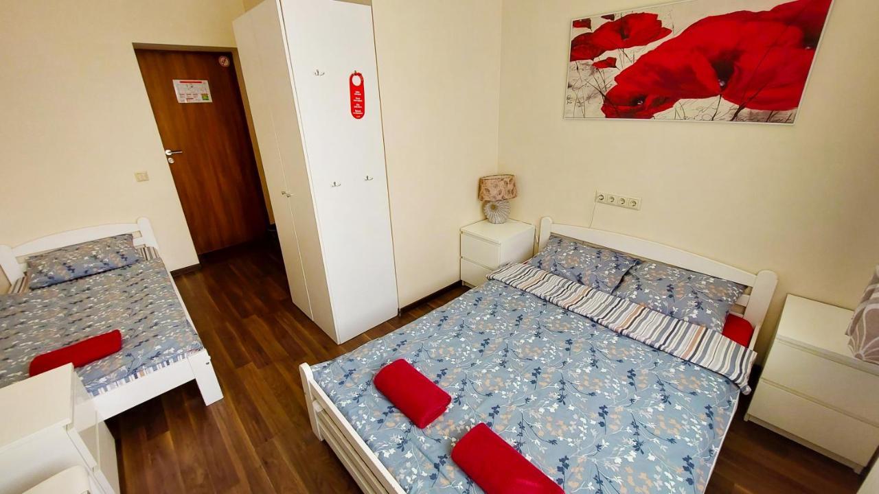 Happy Hotel Riga Buitenkant foto