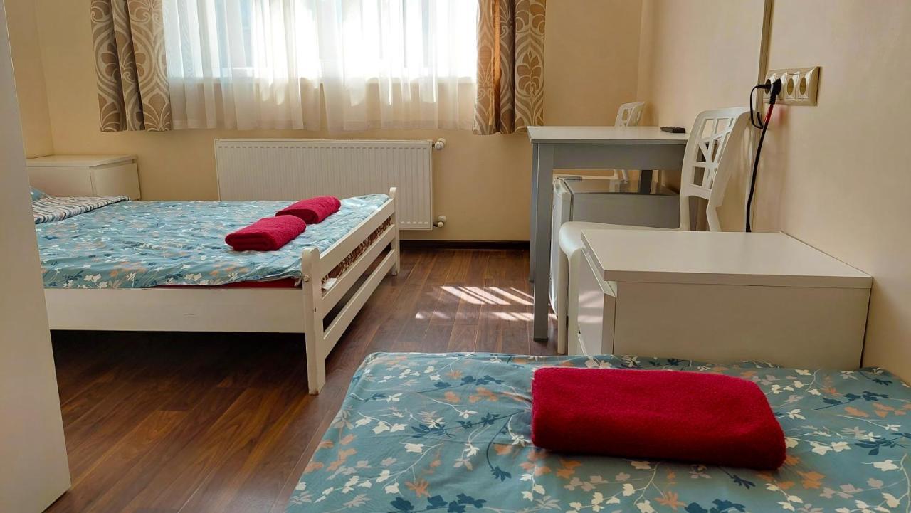 Happy Hotel Riga Buitenkant foto