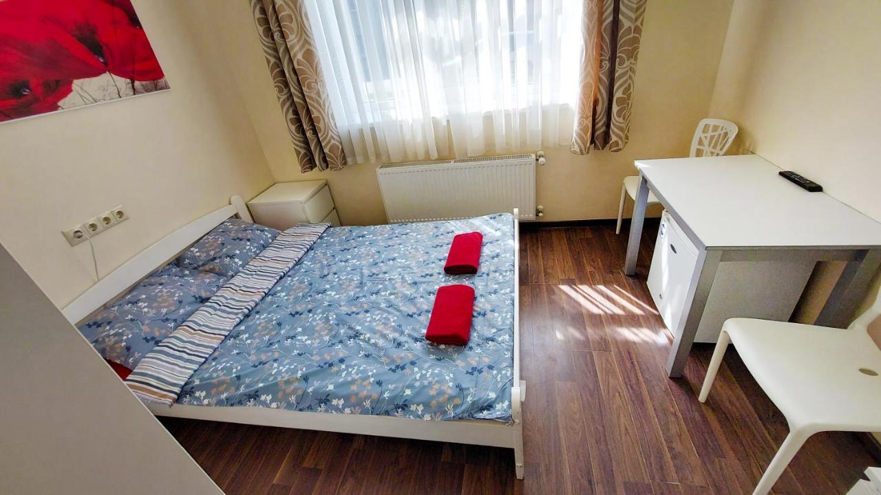 Happy Hotel Riga Buitenkant foto