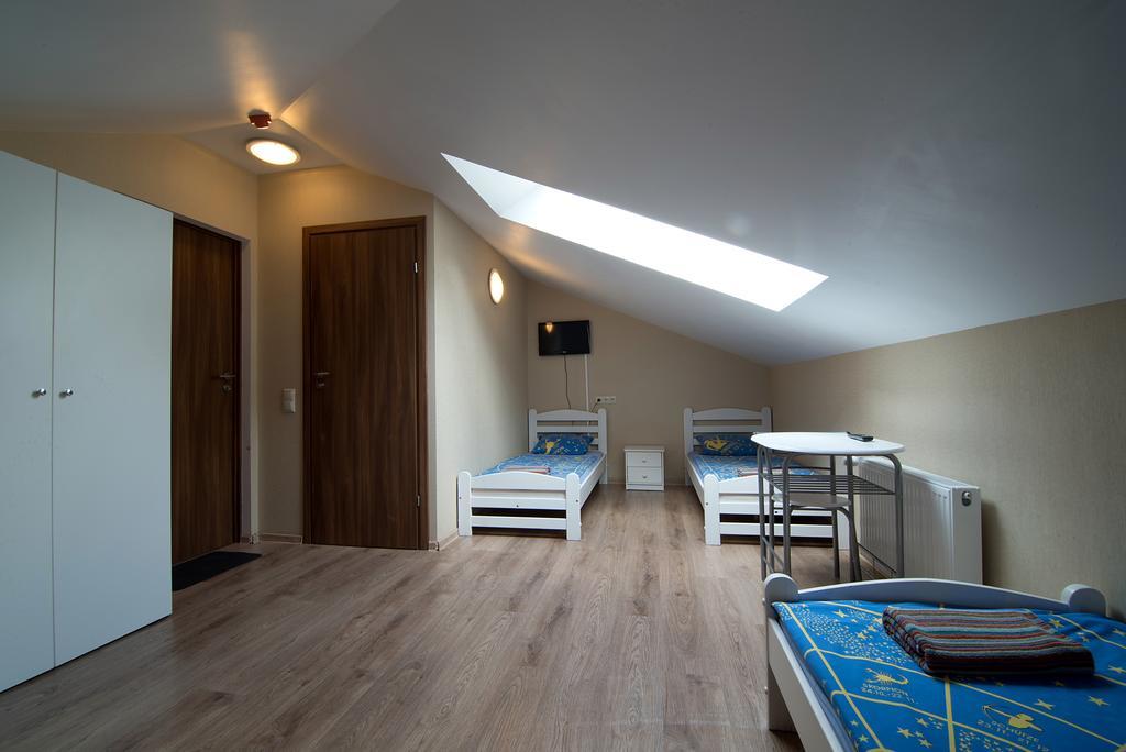 Happy Hotel Riga Buitenkant foto